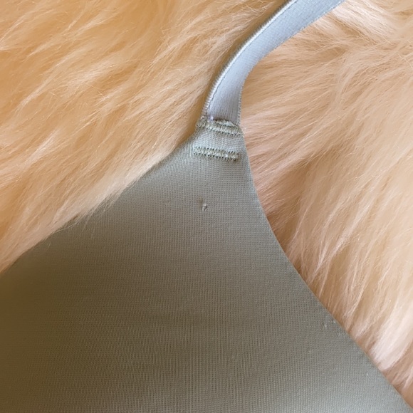 PINK Victoria’s Secret 34B mint soft cup bra - Picture 6 of 8